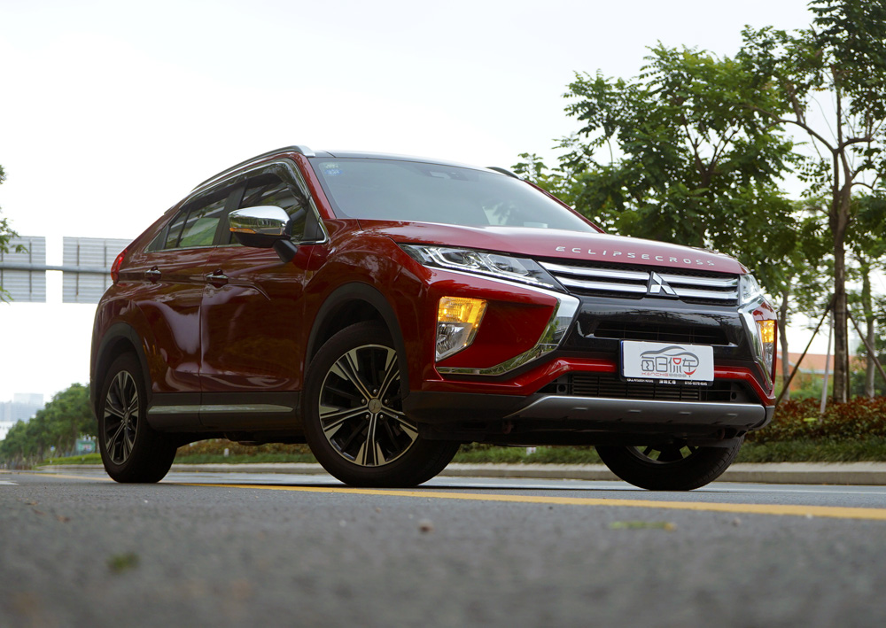 广汽三菱欧蓝德2.4四驱五座咋样,广汽三菱欧蓝德2.4五座顶配四驱