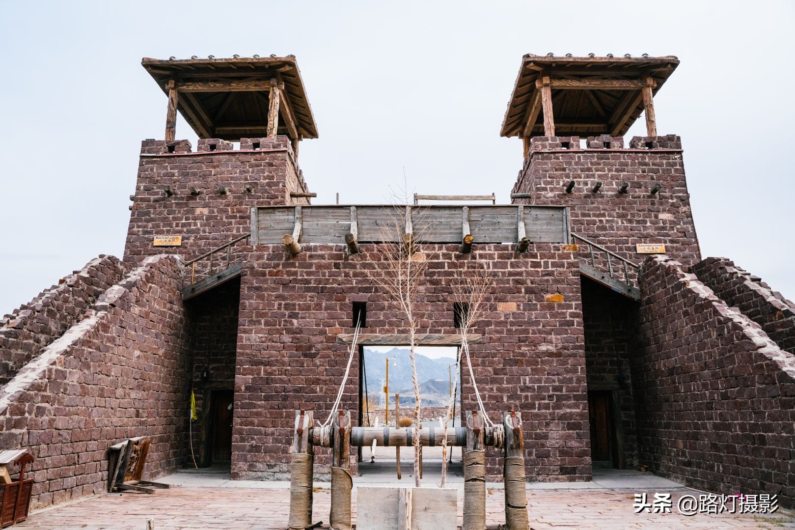 *疆新**最浪漫的古镇,因一首歌蜚声海内外,三毛曾为爱来过