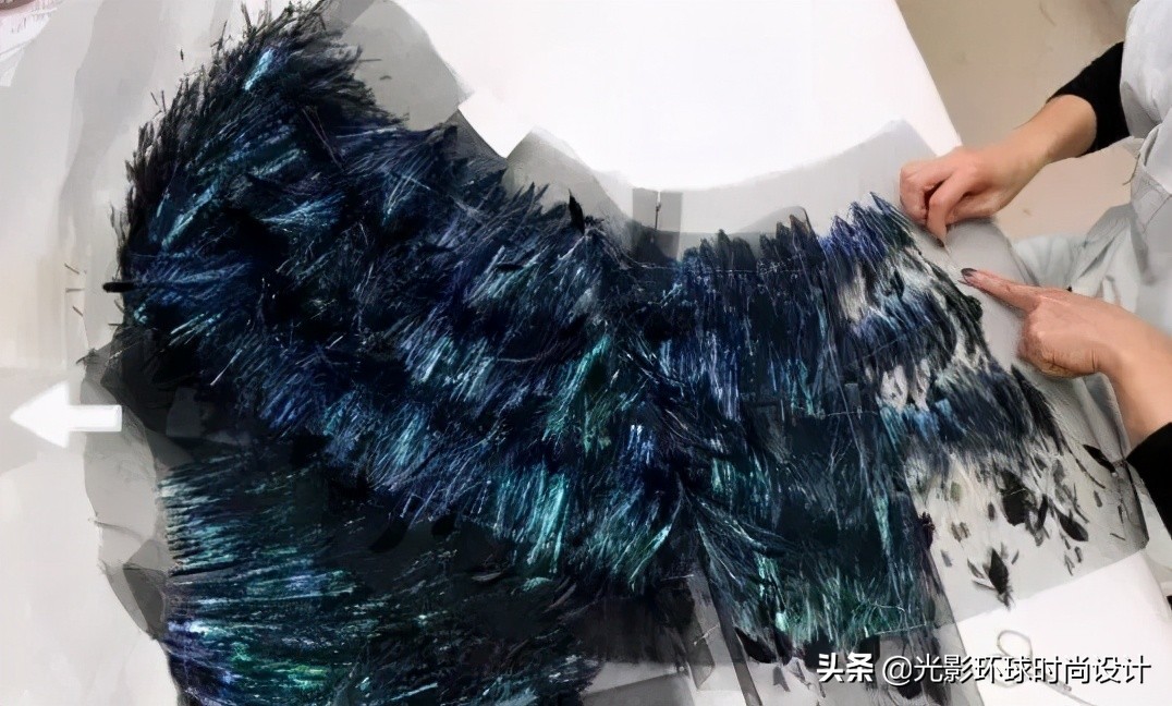 梭织面料适合做什么样的衣服,梭织面料斜纹卷边