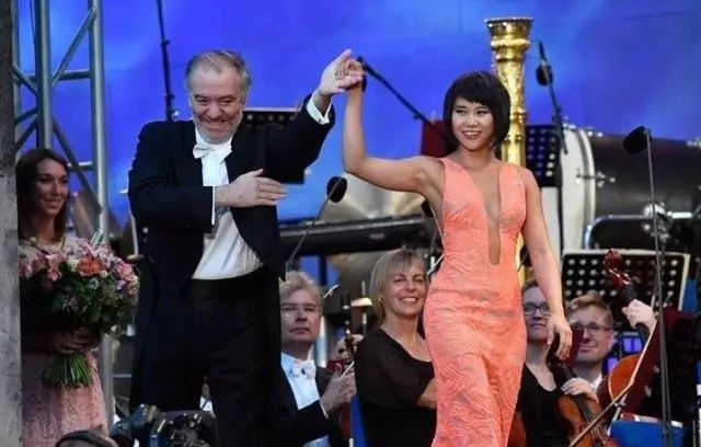 王羽佳:我只想与音乐赤裸相见