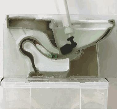 管道下水“越来越慢”怎么办?别用棍子捅!教你一招,哗哗下水