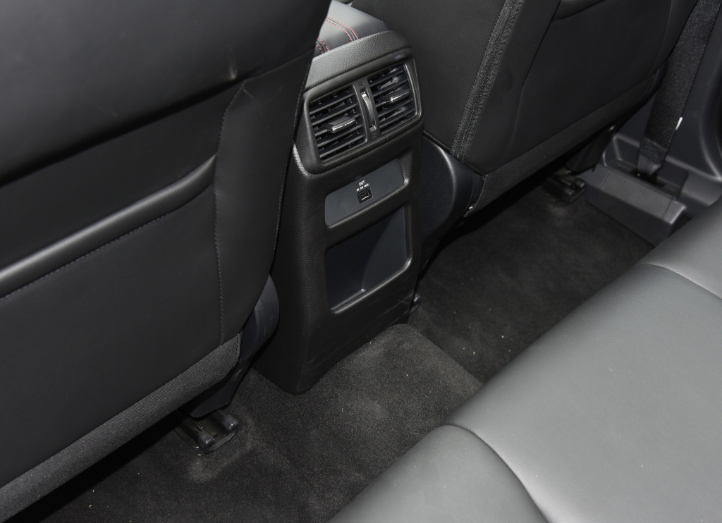 空间舒适油耗少的suv,空间舒适配置好的车