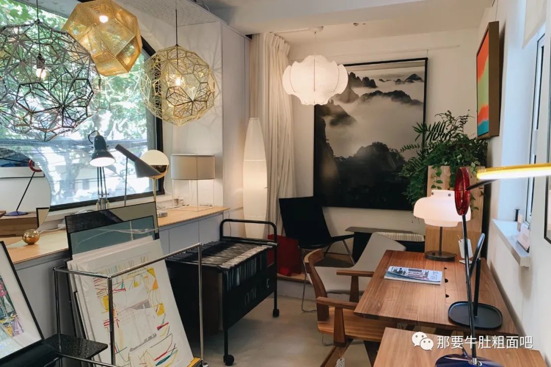 现代风格网购家具店铺推荐,买家具最容易踩的坑是什么