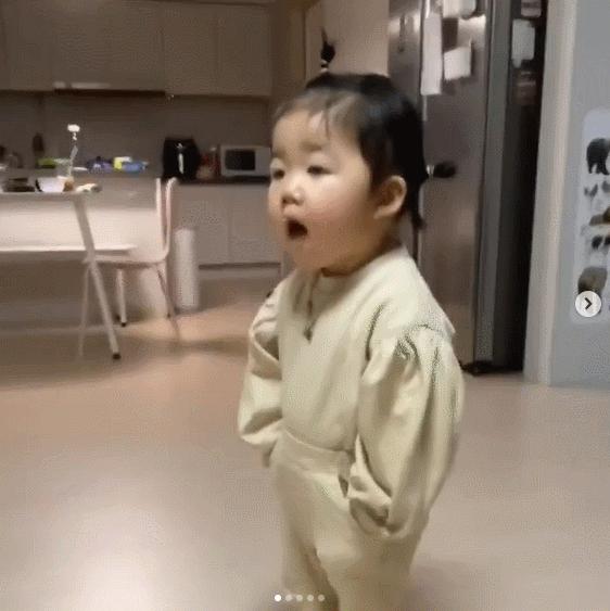 被封印的丑娃，突然爆火，让韩国妈妈不知所措