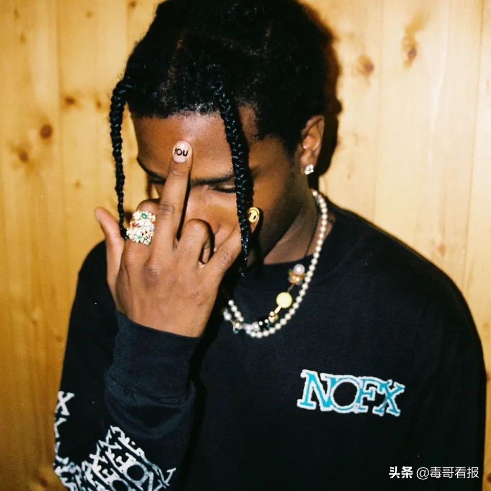 搞定这3类首饰，让你的穿搭脱颖而出