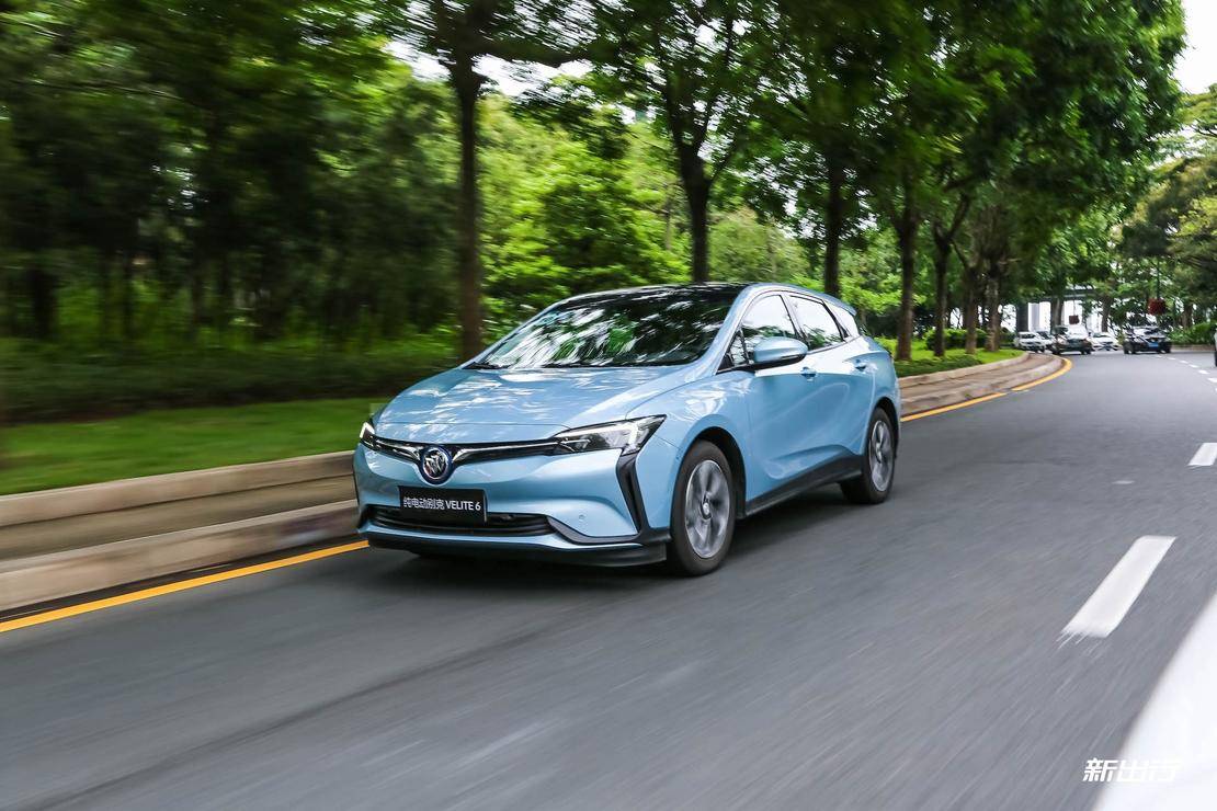 别克电车velite6体验,科技感满满别克velite6看车记