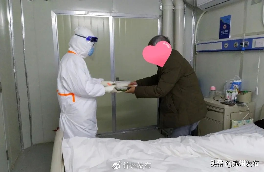 一线医护人员抗击疫情巾帼英雄谱,一线抗疫群英谱郝慧守牢空中防线