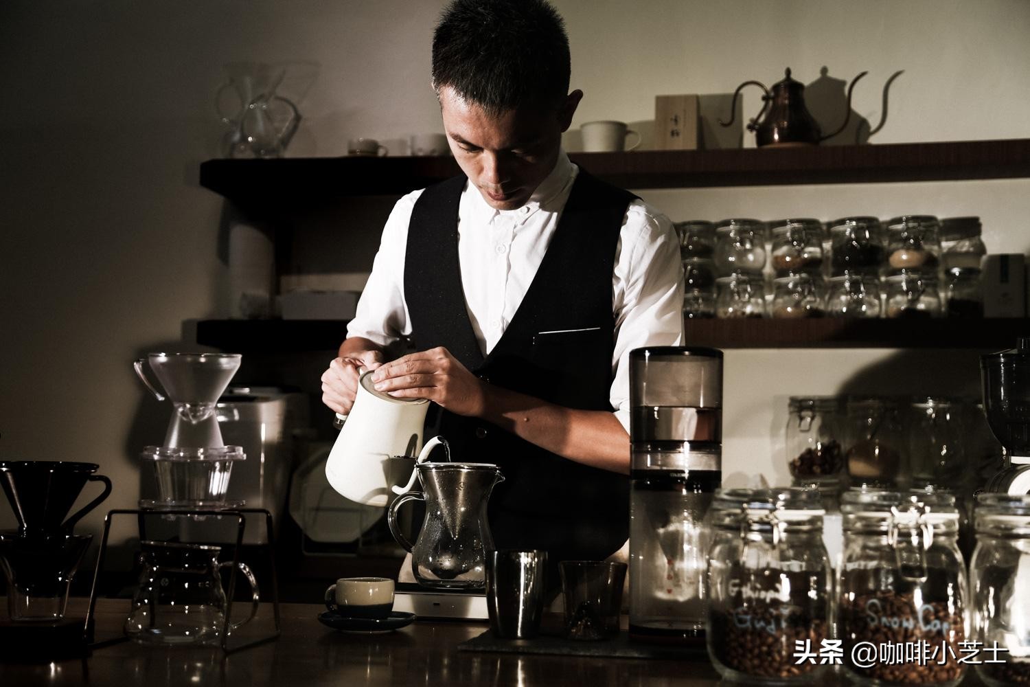 搞不清这群人为什么喜欢手冲？手冲咖啡有啥魔力？听他们自己说说