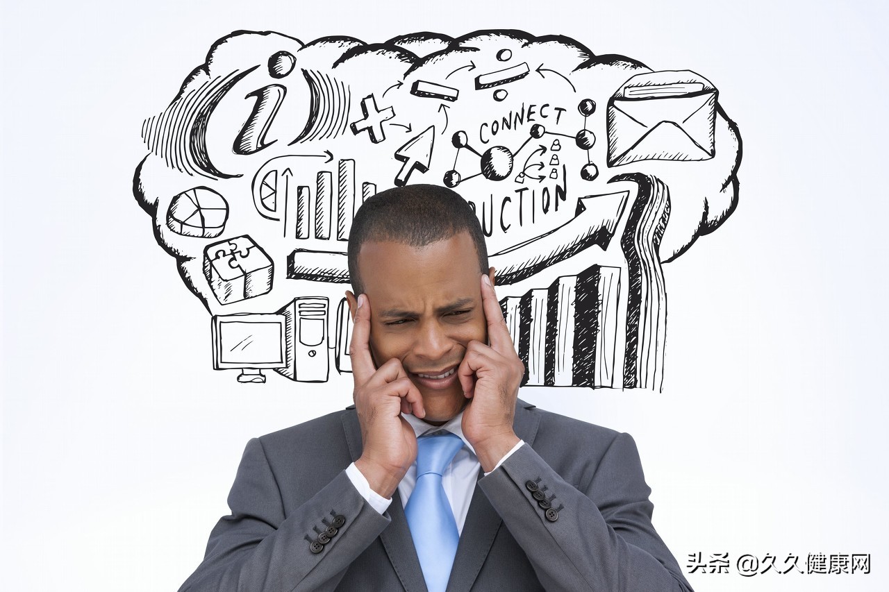 年纪轻轻为什么总是“心疼”，甚至肋骨两侧都疼？