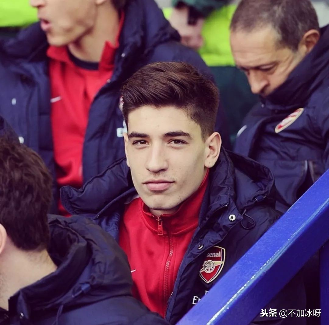 HectorBellerin｜脱下PUMA，穿上GUCCI