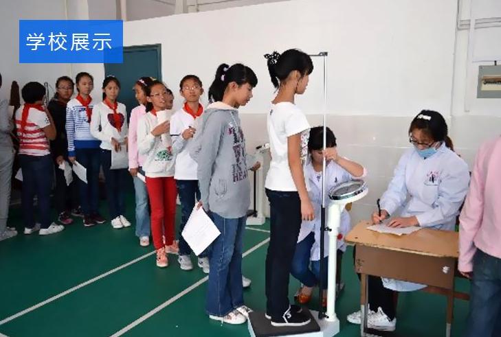 女生18岁前的标准身高,女生身高在初中就定型了