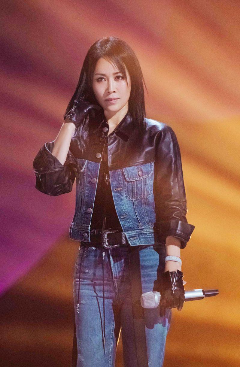 那英疯狂的歌曲大全,那英经典情歌征服