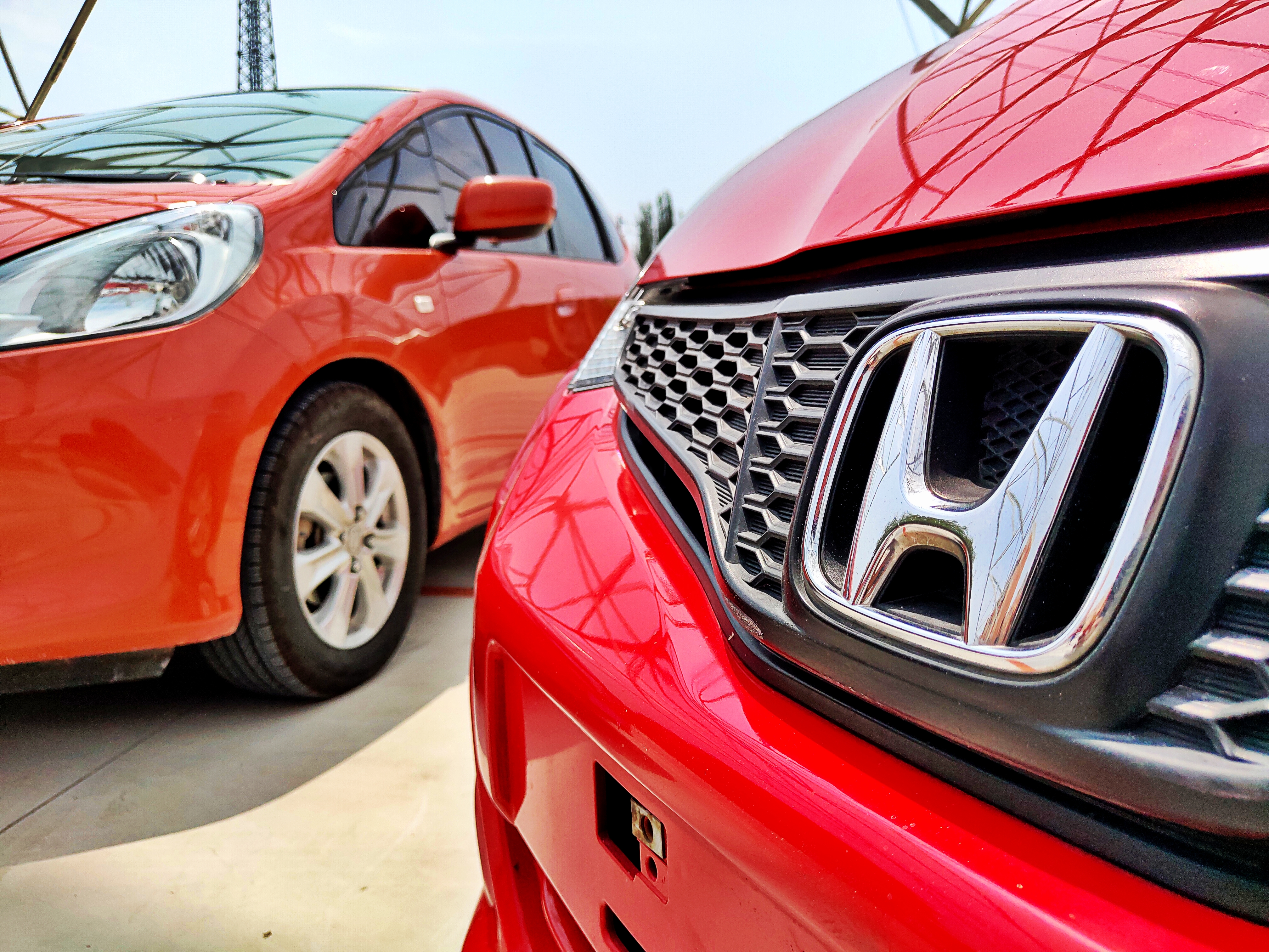 一辆车接一辆车,一辆接一辆车