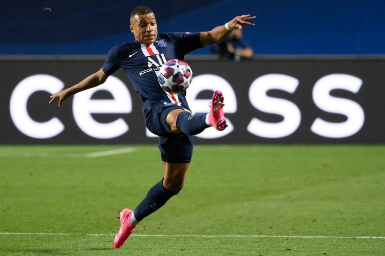 曼城冲击4冠王视频,曼城2:1逆转大巴黎集锦