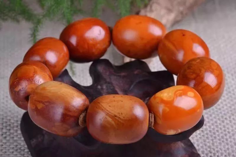 蜜蜡鉴定真假的方法介绍简单易学,蜜蜡裸石真假鉴定图