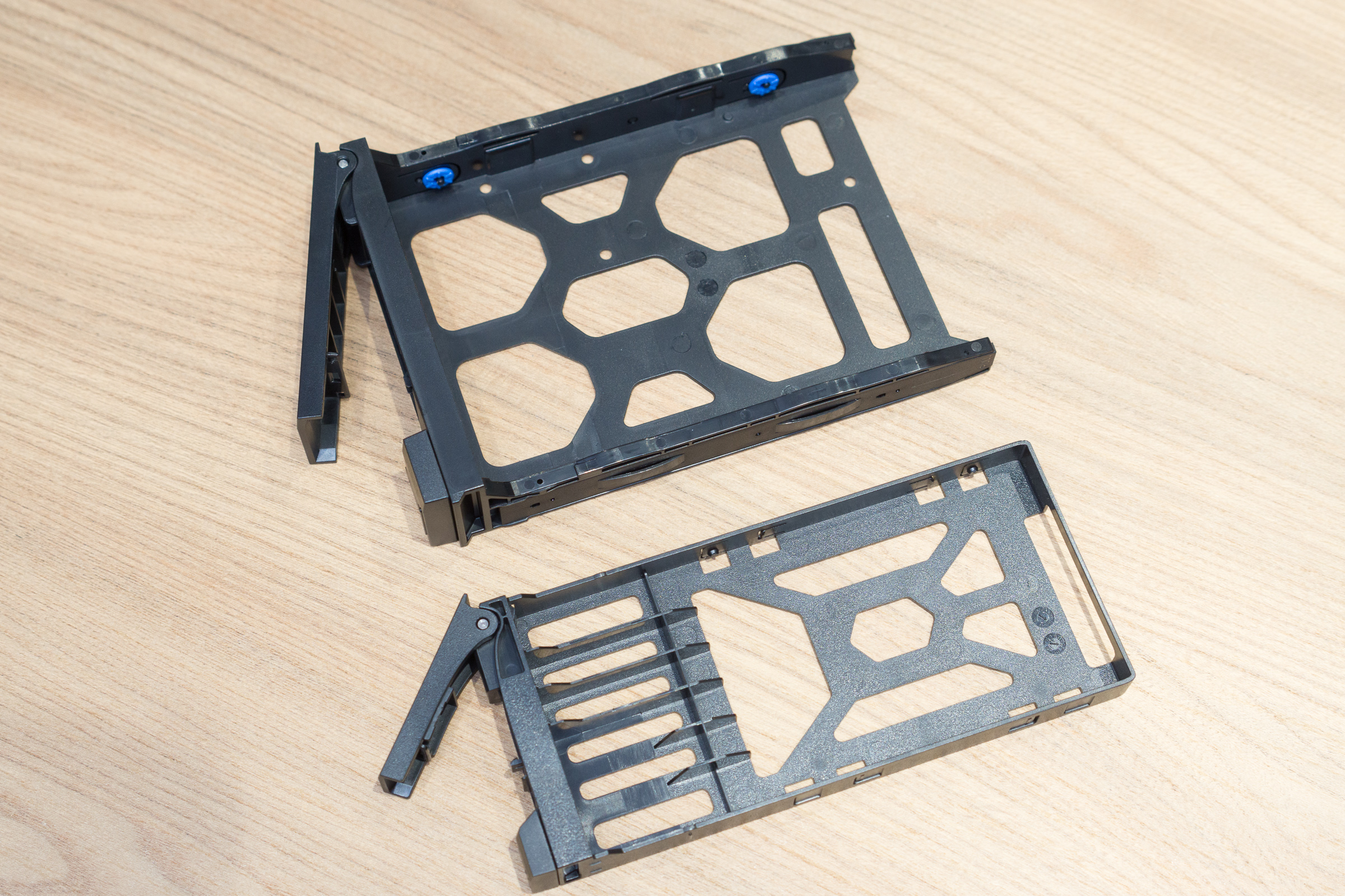 威联通TVS-951N的办公应用：改稿再多也不愁，想回哪稿就哪稿