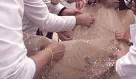 昆凌结婚穿的婚纱真的好大气,唐嫣昆凌婚纱