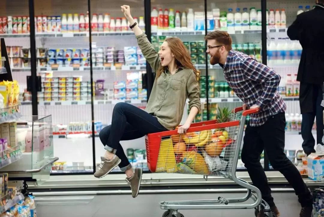 和男朋友没话题感觉不见面就疏远,没有共同话题关系越来越疏远