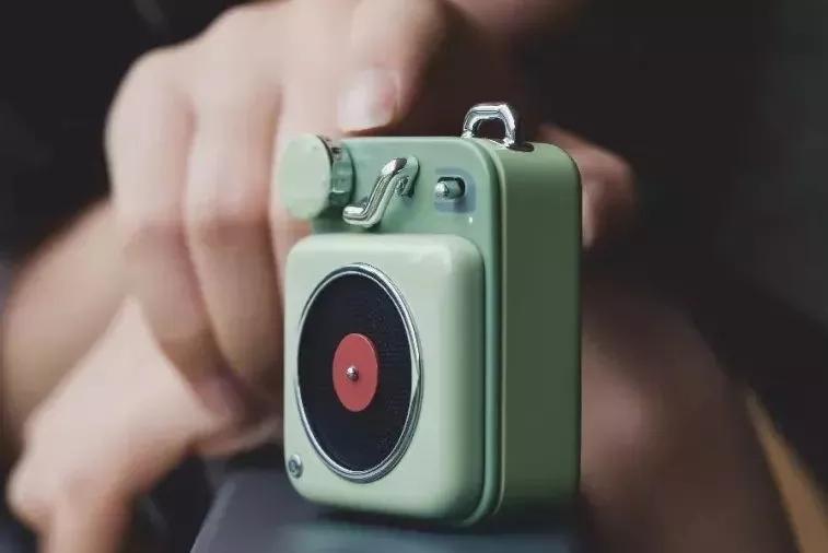 便捷随身又能在家听的音响,能听音乐的小音箱