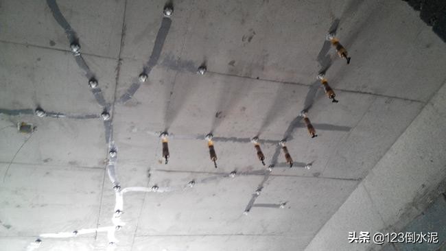 房间楼板一圈开裂怎么加固,新楼板开裂加固最佳方法