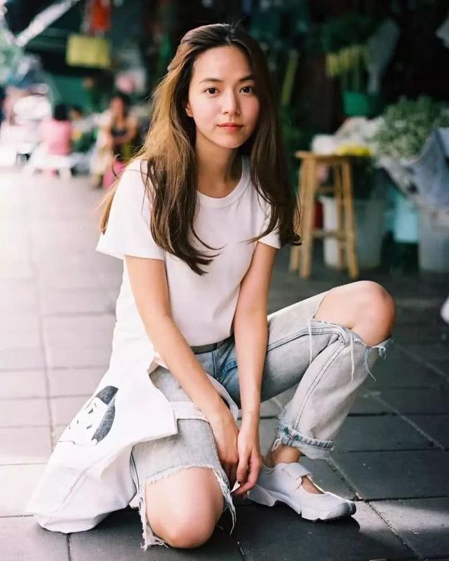 又一双“丑鞋”火了，时髦的人都喜欢把脚趾分开吗？