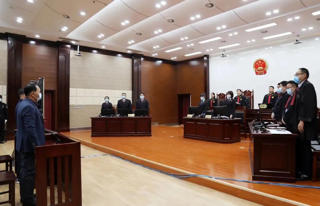 别嚣张！强行闯入派出所带走对方当事人？多名黑老大栽了！