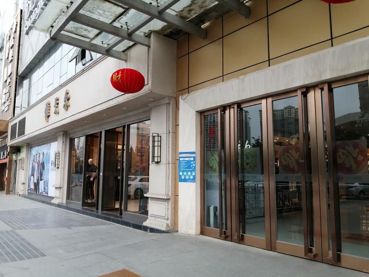 南宁街头菜市场,南宁城中村菜市场热闹