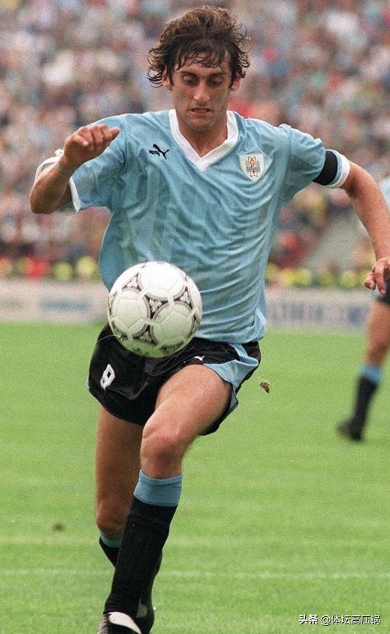 2010世界杯荷兰痛失冠军,1990年世界杯荷兰三剑客