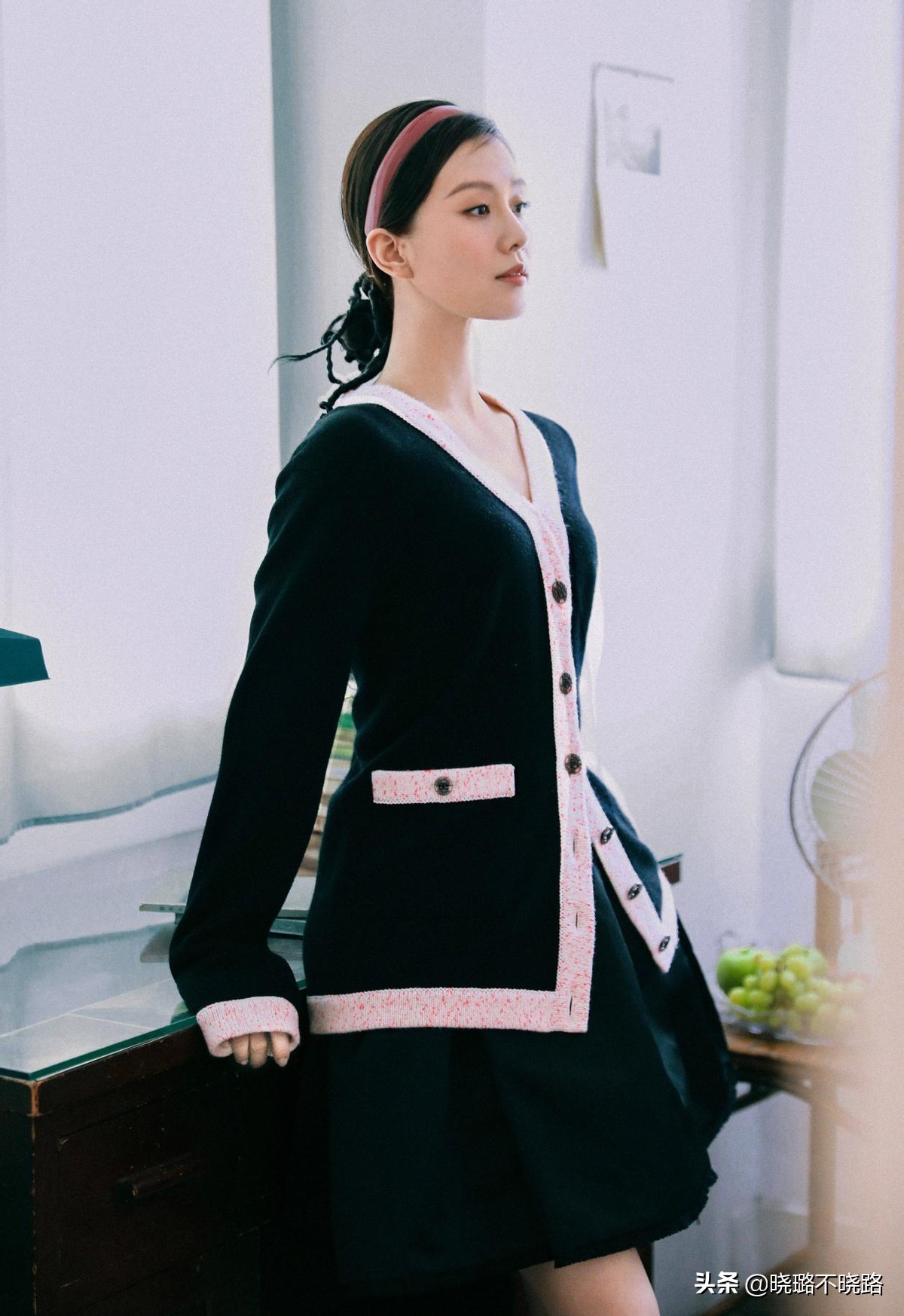 这个春天必学的气质发型,这个春天小丝巾这样搭