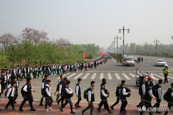 襄城高中远足活动16班,襄城县一高2021春季远足