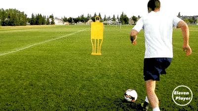 足球过人实用技巧小学生,100个足球过人技巧教学