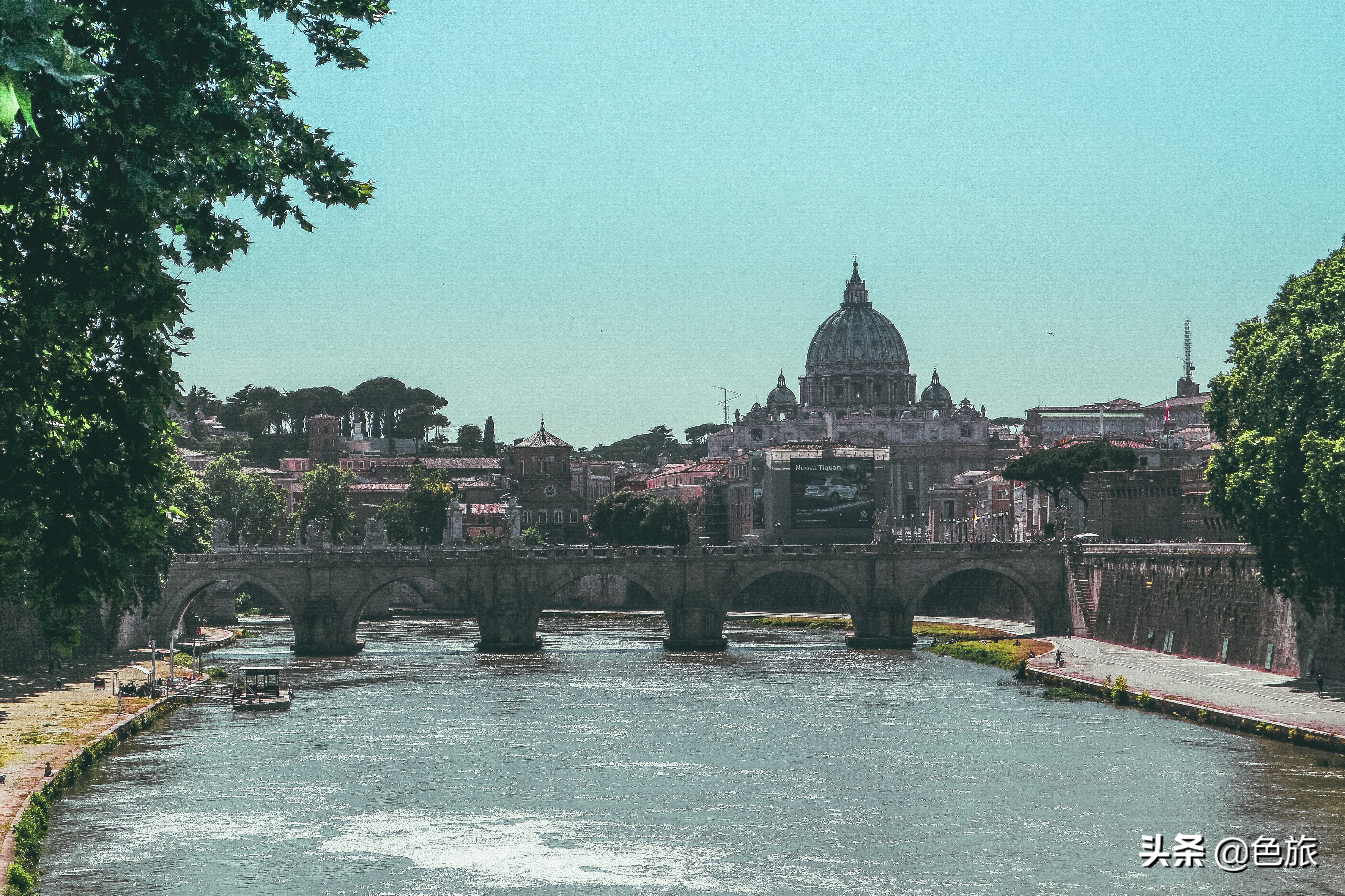 跟随赫本的脚步重温罗马假日,跟着赫本的脚步来到了罗马