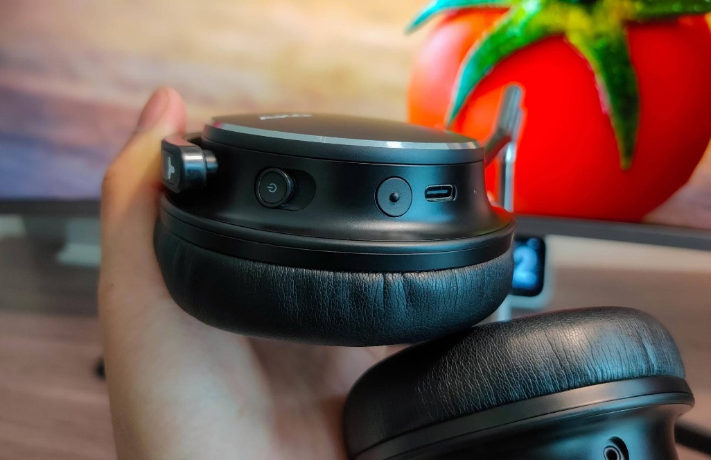 1499售价！拥有快充主动降噪环境感知以及续航25h，AKG新品值吗？