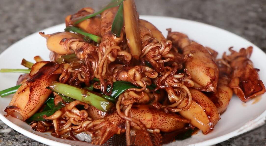 怎么做鱿鱼仔才会更好吃,好吃又有营养的鱿鱼仔太解馋了