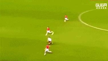 欧冠十大非人类进球,欧冠历史最佳进球梅西