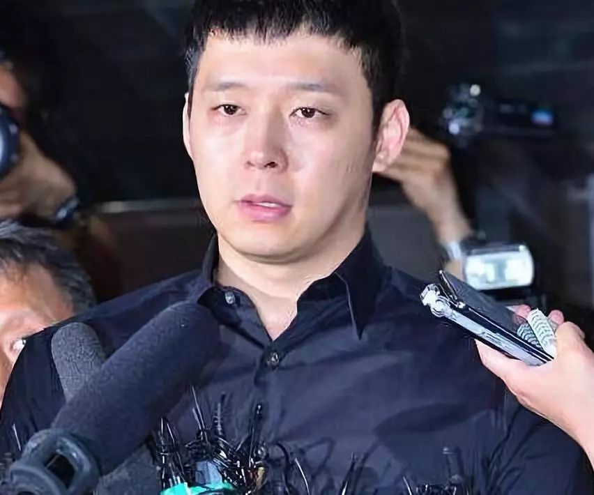 从天团退队后的演艺之路,朴有天承认吸毒原因了吗