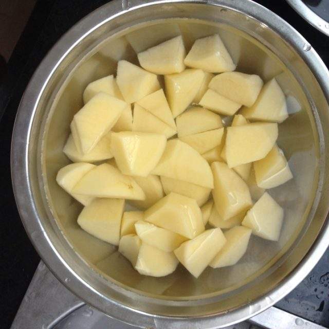 发芽马铃薯中毒会死吗,发芽马铃薯中毒属于什么中毒