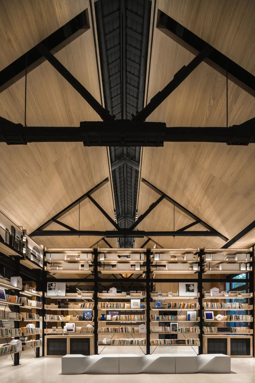 书香与艺居融为一体，重塑潮流空间IP