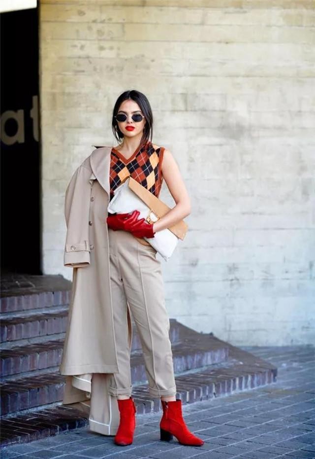 卡其色最佳的搭配,深卡其色的最佳搭配