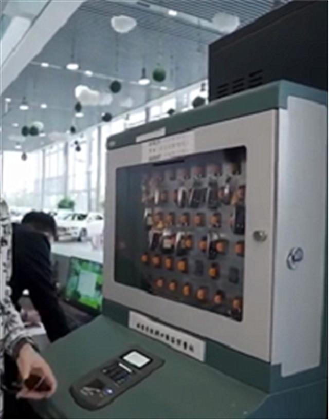 奔驰现车最多的4s店,亚洲最大奔驰4s店