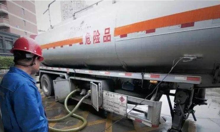 交警查吸污车吗,交警遇到吸粪车