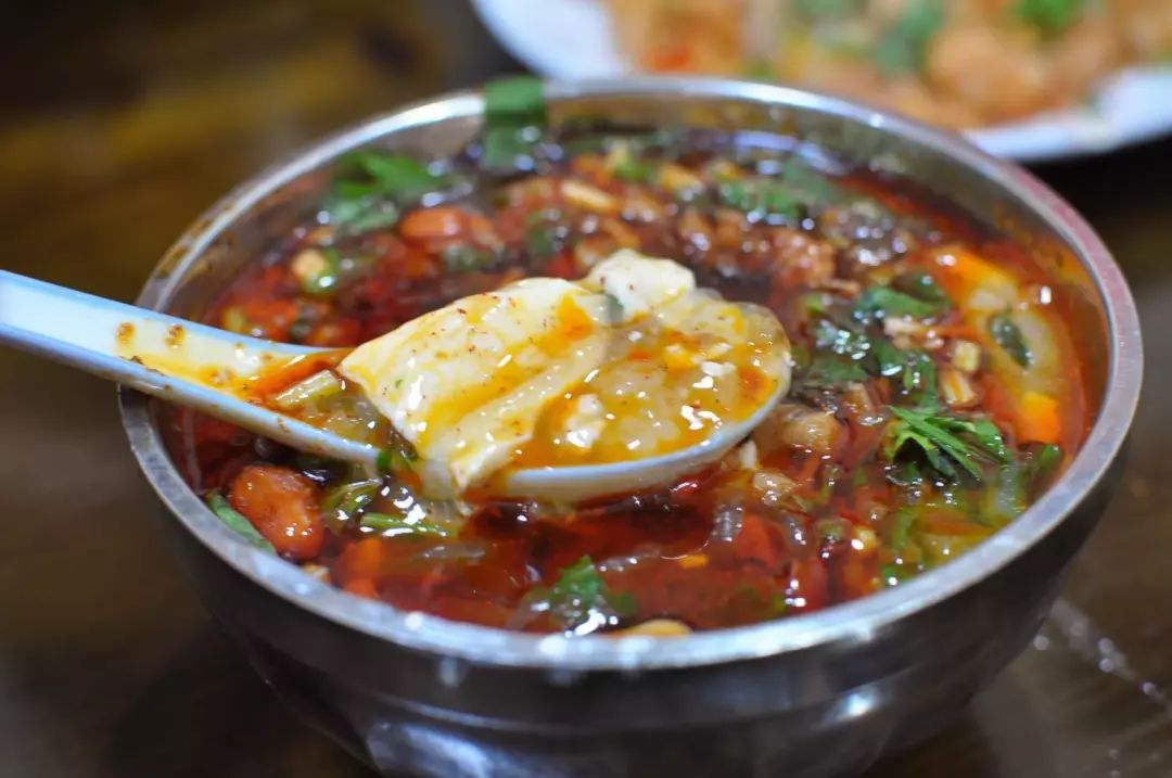 乐山，一座你不胖都对不起的城市