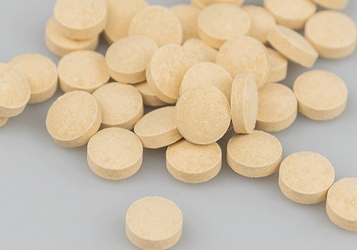 狗狗一直呕吐脱水怎么办,狗狗一直呕吐吃什么药好用