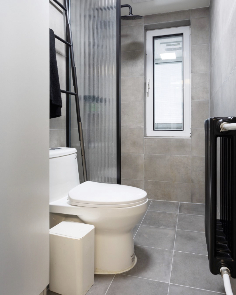 越来越多人卫生间这样布置真高级,卫生间装柜子和马桶注意事项