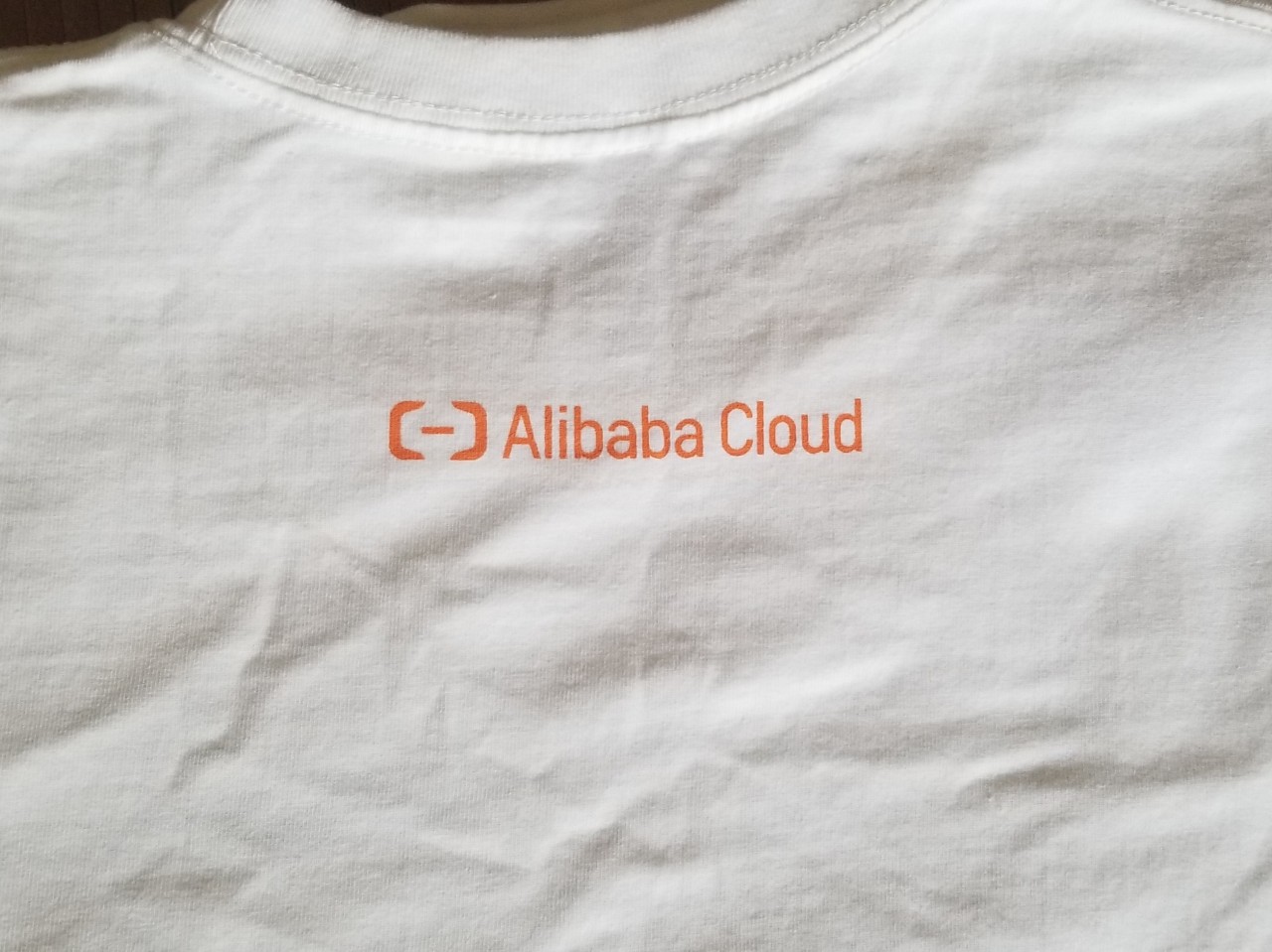 白嫖的阿里云LinuxT恤到货，来个简单的测评