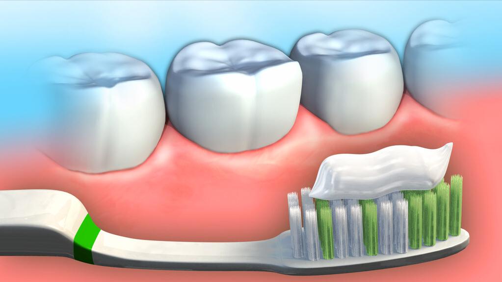 啃个骨头牙齿就坏了，牙齿好脆弱！别搞笑，看医生是怎么回答的