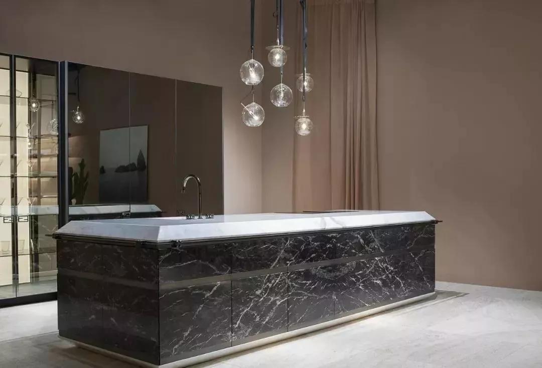 橱柜台面用大理石好还是石英石好,橱柜大理石台面宽度标准