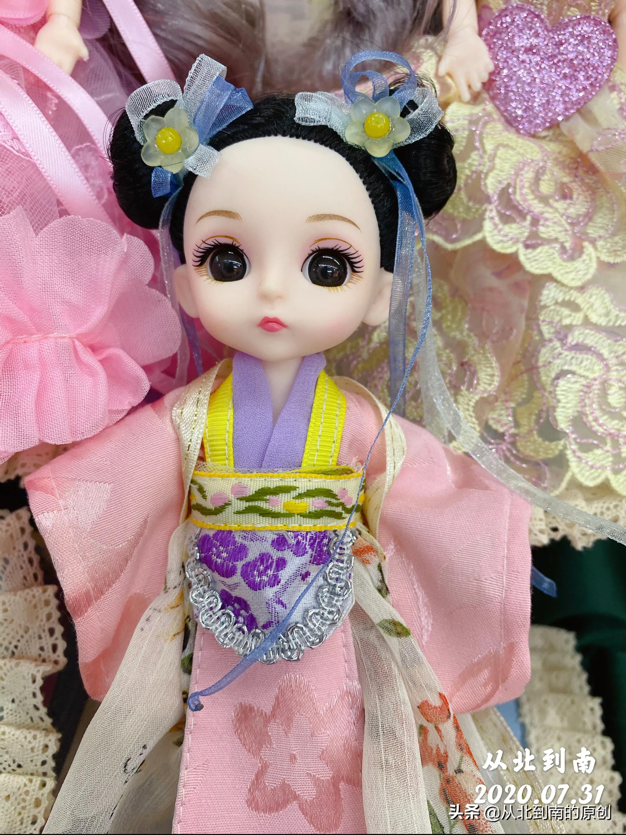 亲自动手做衣服,自己做的手工衣服穿上还真好看呢