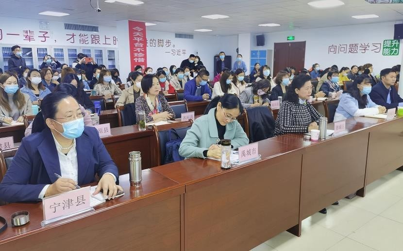 开展3岁以下婴幼儿照护,婴幼儿养育照顾服务中心