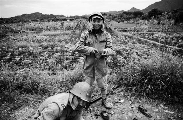 侵华老兵回忆如何捉弄长官：给长官吃头皮屑饭，往马蹄子上放钉子